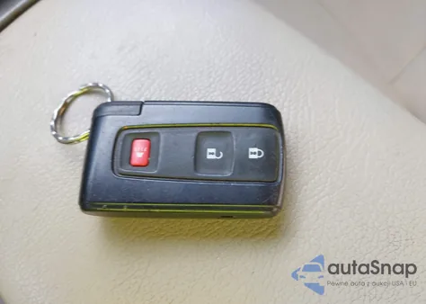 2005 Toyota Prius from USA, damaged, VIN JTDKB20U653080296